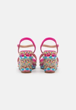 Alma En Pena Sandalen Met Plateauzool - Fuxia -Alma En Pena Winkel 01d2be088aa54df1a661b1d8499afab5