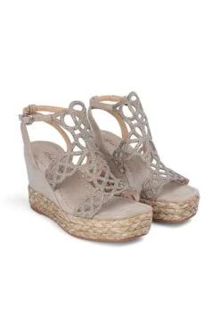 Alma En Pena Hernandez - Sandalen Met Sleehak - Gris -Alma En Pena Winkel 1f7061ce995f44d0b8dddaca467b9caa