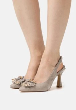 Alma En Pena Klassieke Pumps - Beige